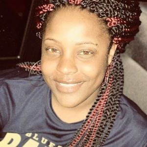 Meet your Posher, April